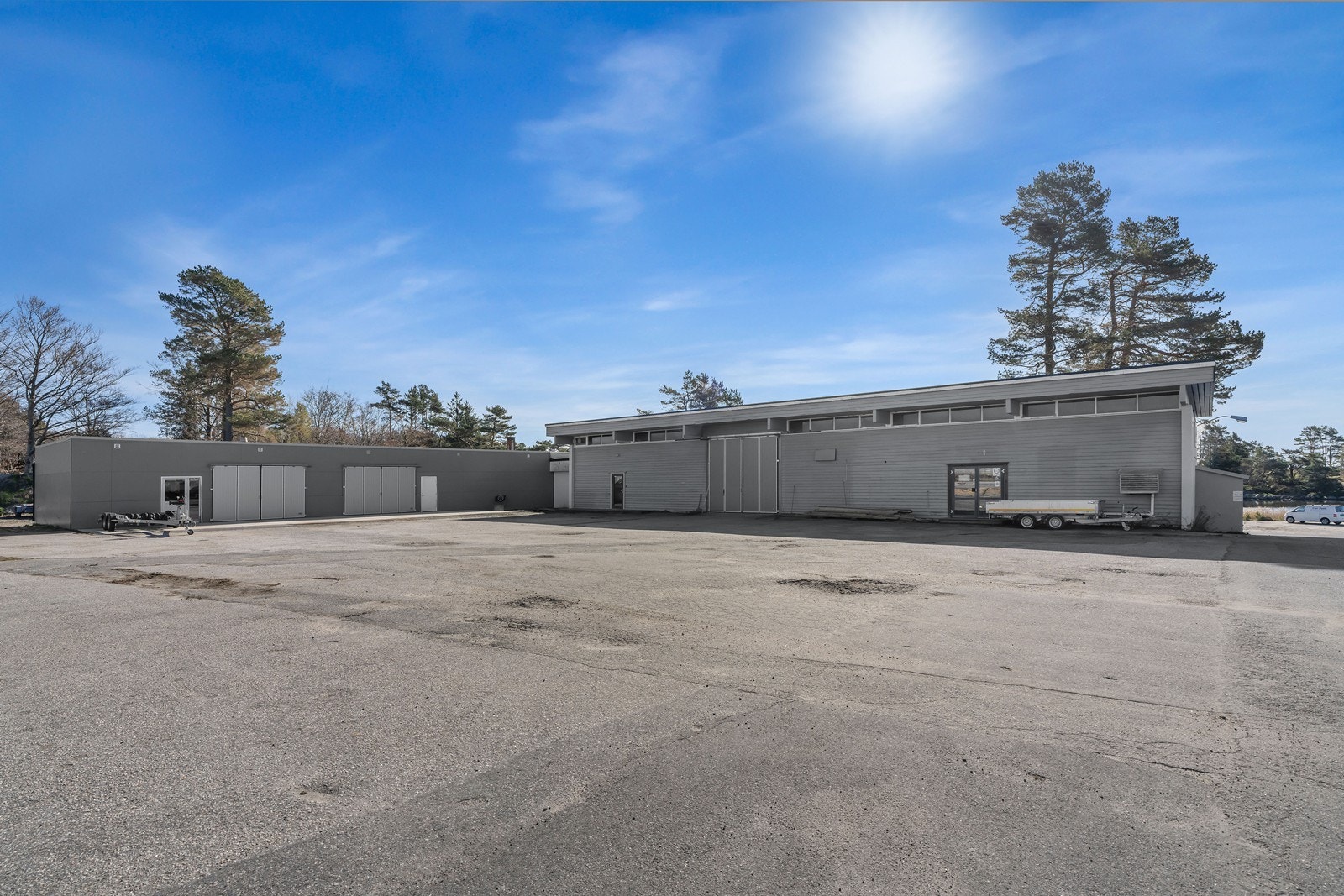 Lager-/Industribygg med stor tomt