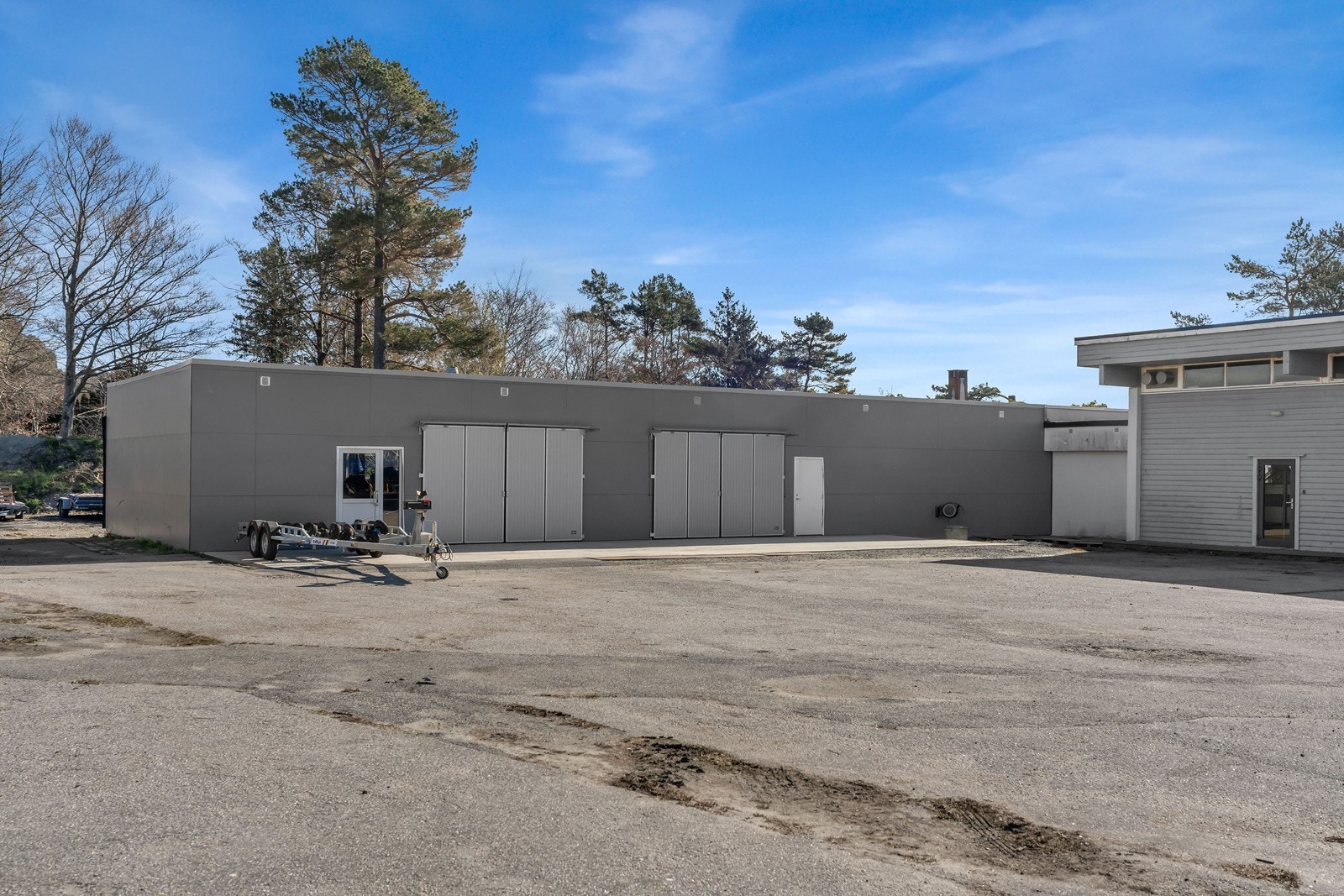Lager-/Industribygg med stor tomt