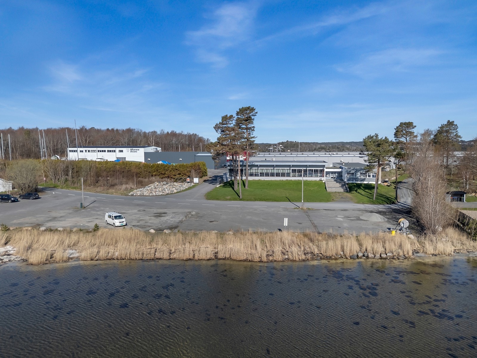 Lager-/Industribygg med stor tomt