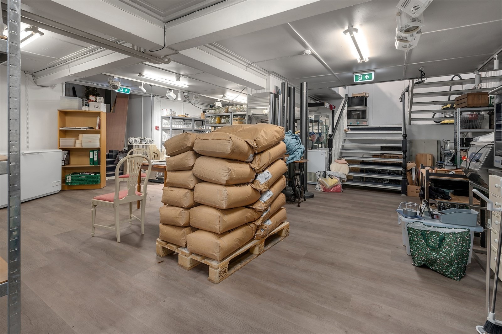 NY PRIS ! Torvgaten 7 Bygård i Arendal Sentrum