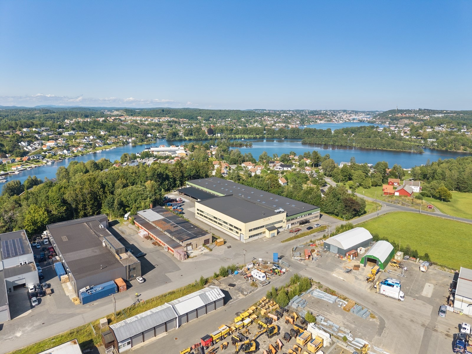 Lagerseksjoner i ulike størrelser - Røedstien Næringspark