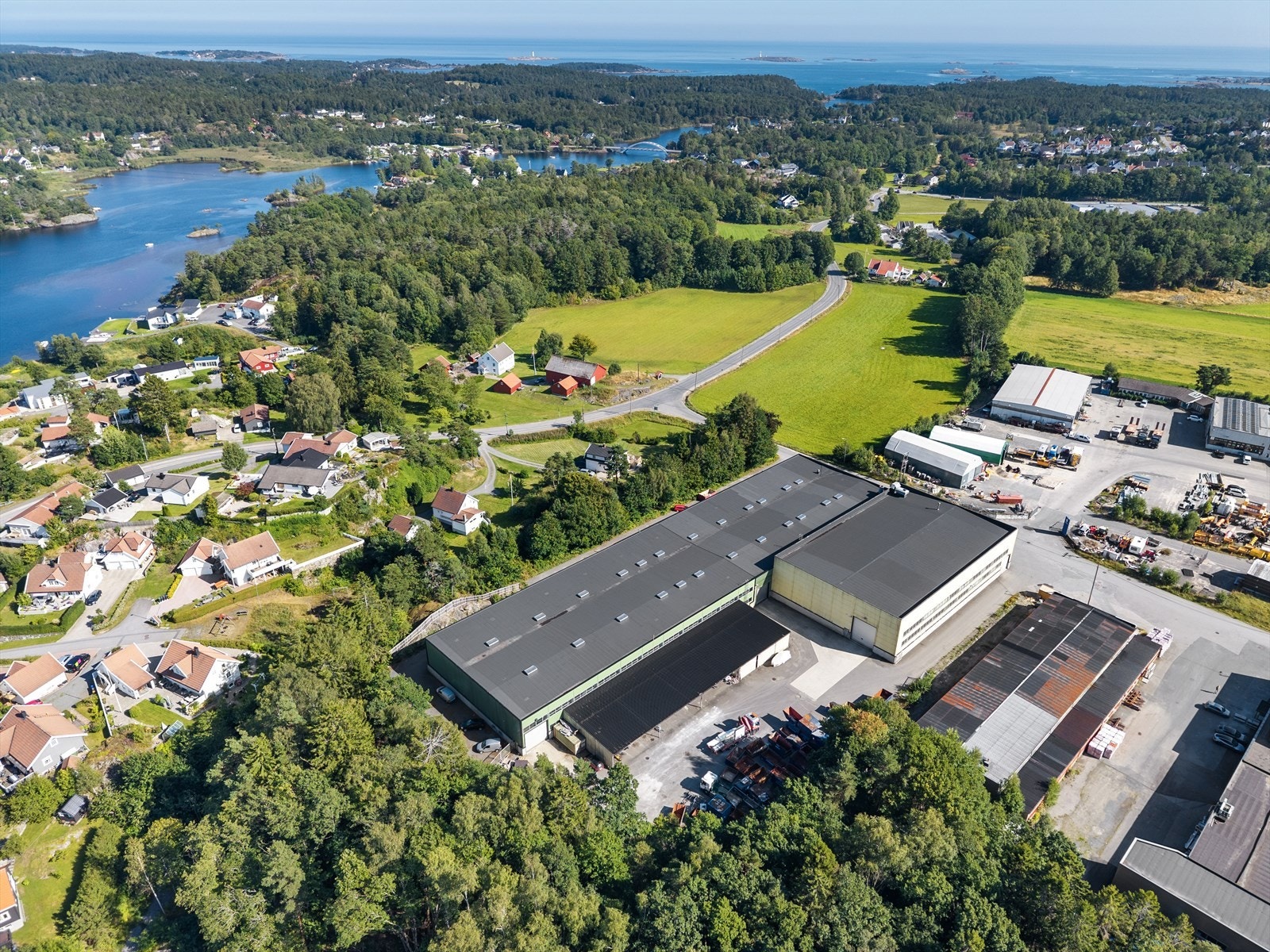 Lagerseksjoner i ulike størrelser - Røedstien Næringspark