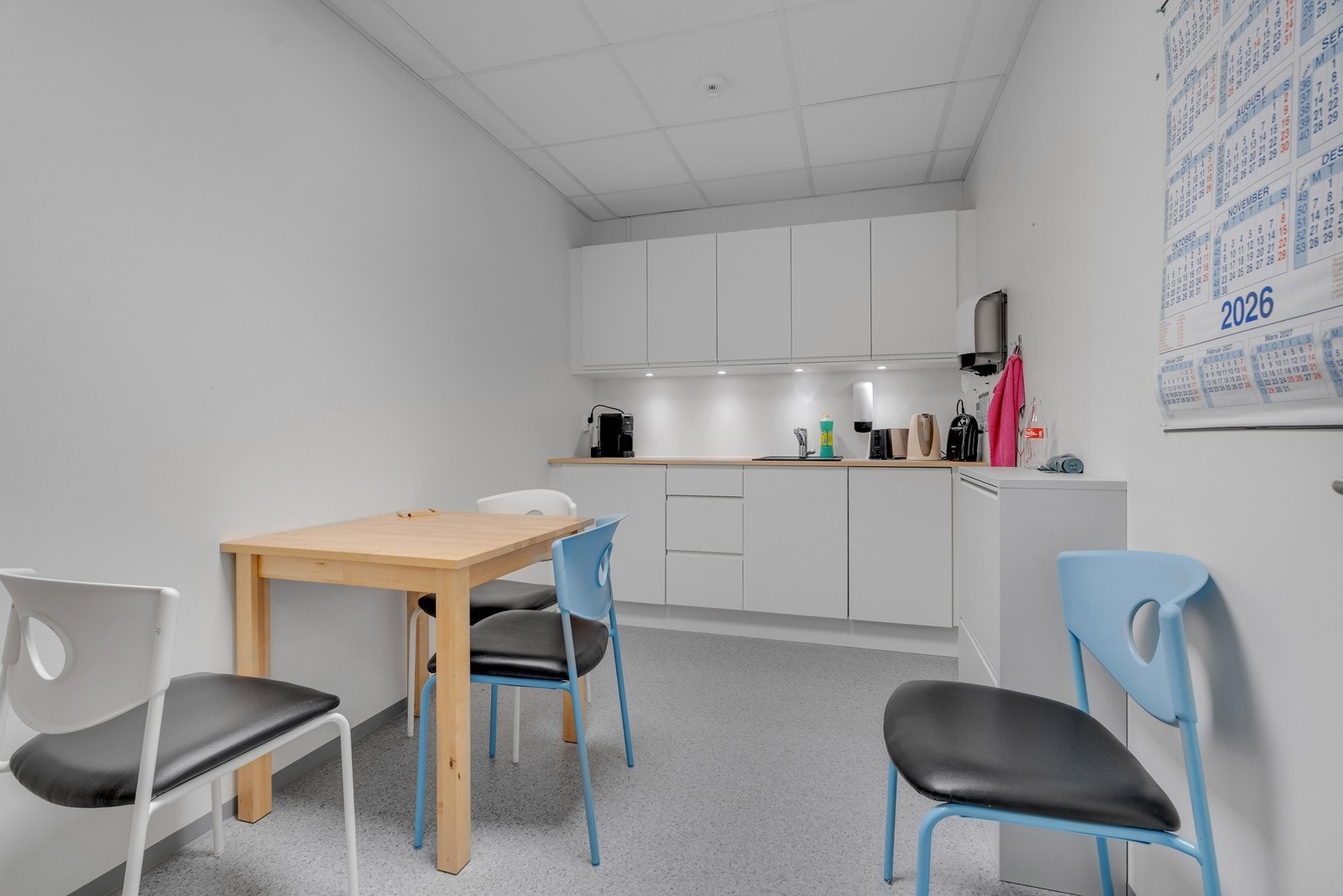 Attraktiv næringsseksjon i 1. etg i Byhaven - midt i Kvadraturen. Inkl. parkeringsplass.