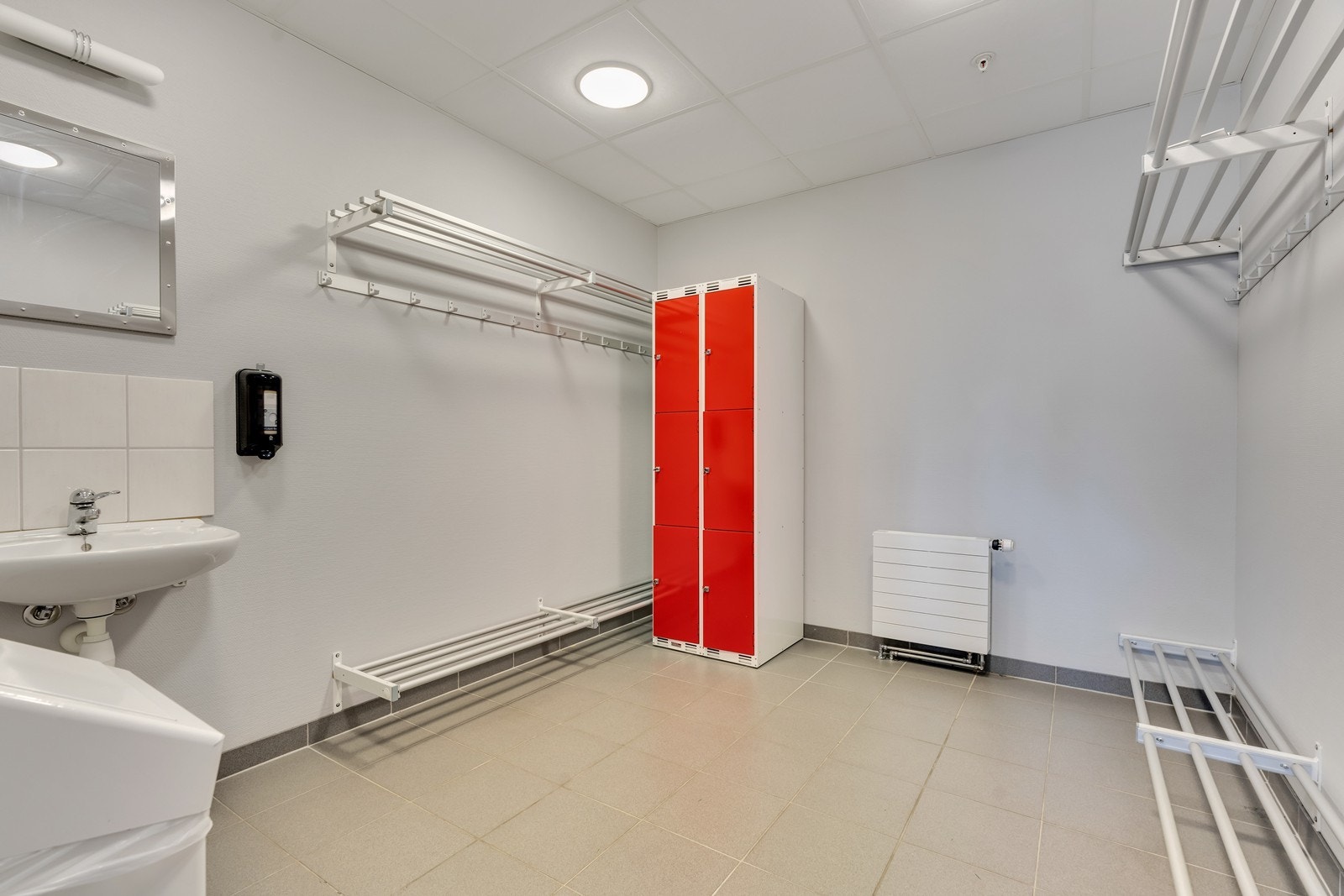 Fleksible kontorlokaler/møterom/kantine med god standard og flott utsikt | 5 min fra KRS sentrum | Rikelig parkering
