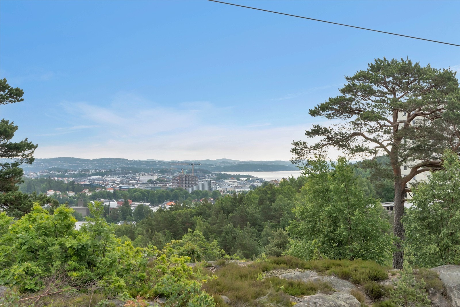 Fleksible kontorlokaler/møterom/kantine med god standard og flott utsikt | 5 min fra KRS sentrum | Rikelig parkering
