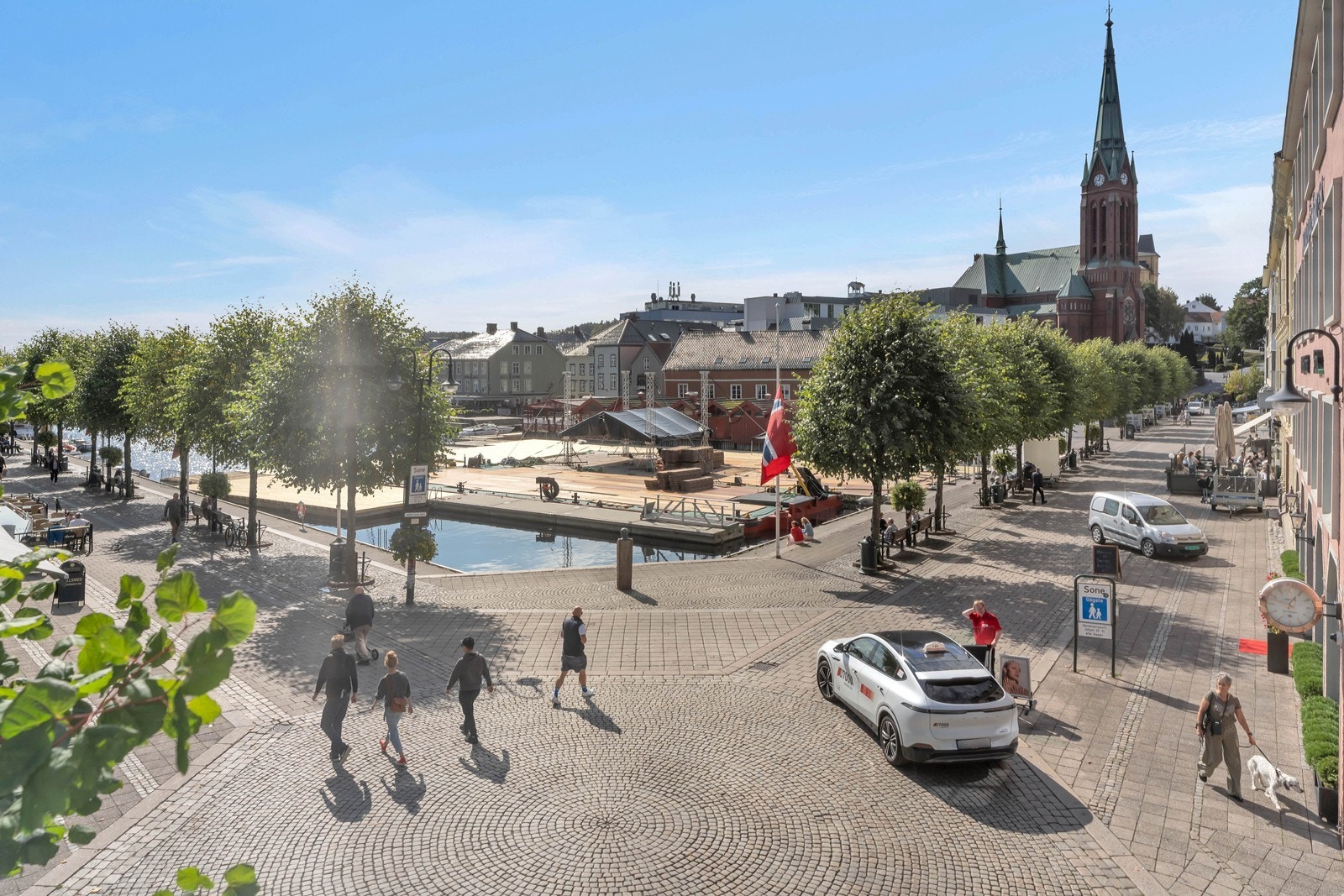 Nylig oppusset kontorlokaler -midt i Arendal sentrum