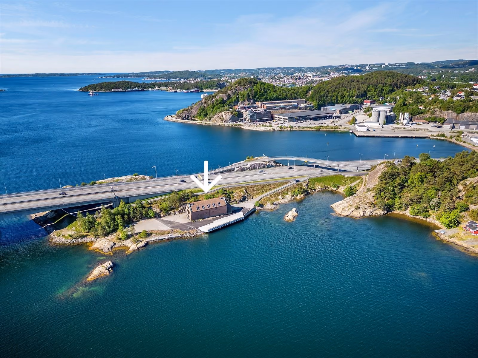 Krutthuset - Unik eiendom med industrikai, rett ved E18
