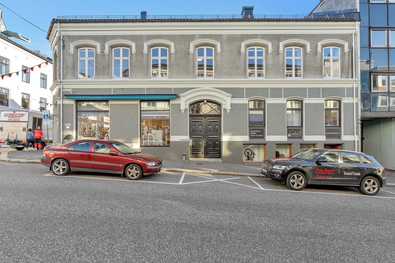 Tradisjonsrik bygård midt i Arendal sentrum