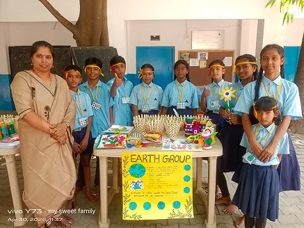 Students presenting creative projects during a school summer camp