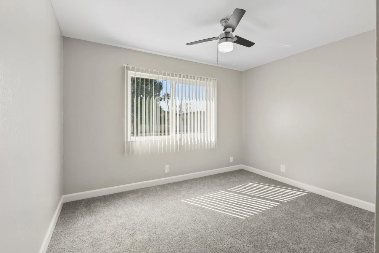 Empty bedroom with carpet