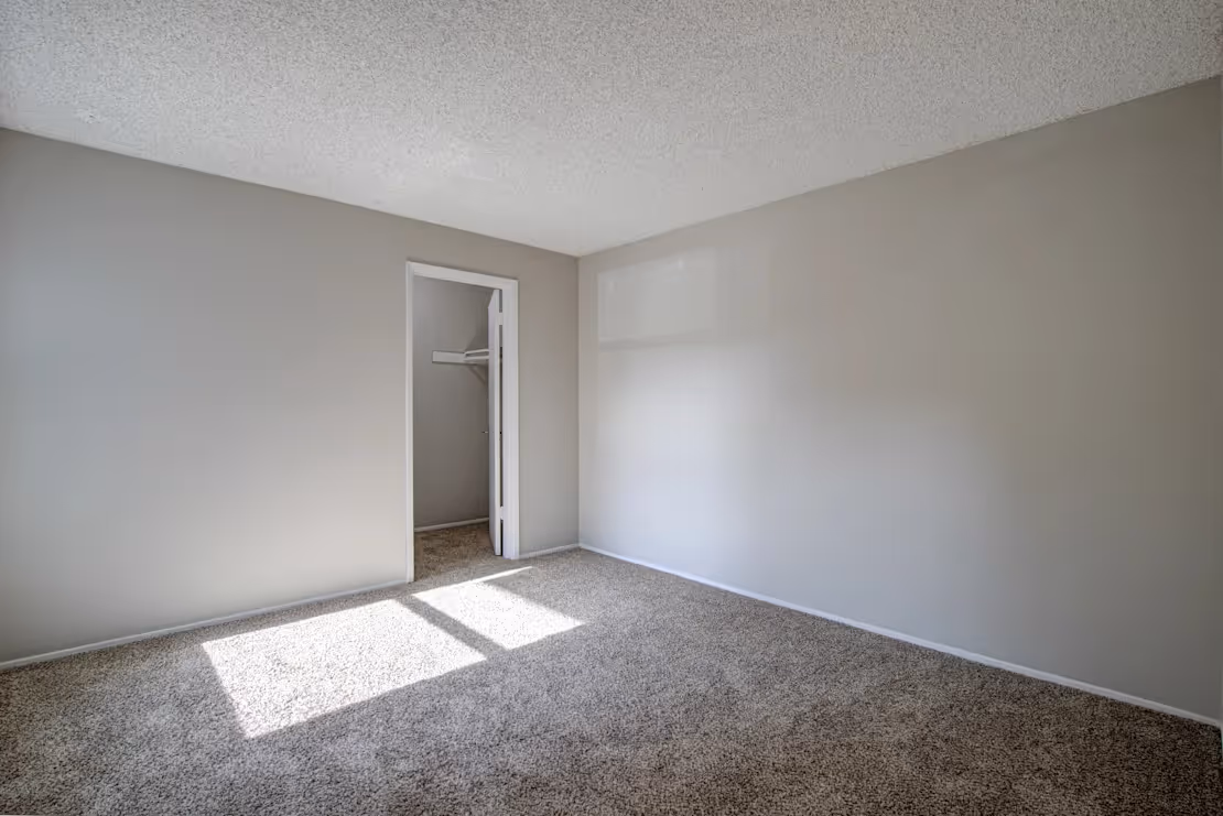Bedroom with carpet