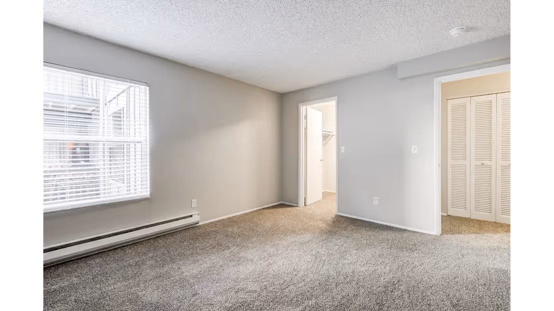 Bedroom with carpet