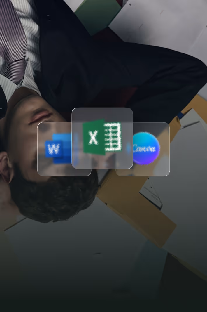 Jeune homme en costume avec une chemise rayée et une cravate violette, entouré de dossiers et de papiers, avec les icônes floues des applications Microsoft Word, Excel et Canva au centre.