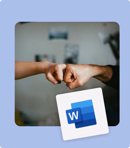 Deux poings se frappant en signe de coopération avec logo Microsoft Word en bas.