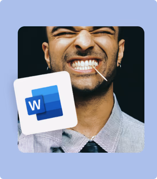 Homme souriant avec un cure-dent dans la bouche devant un logo Microsoft Word bleu.