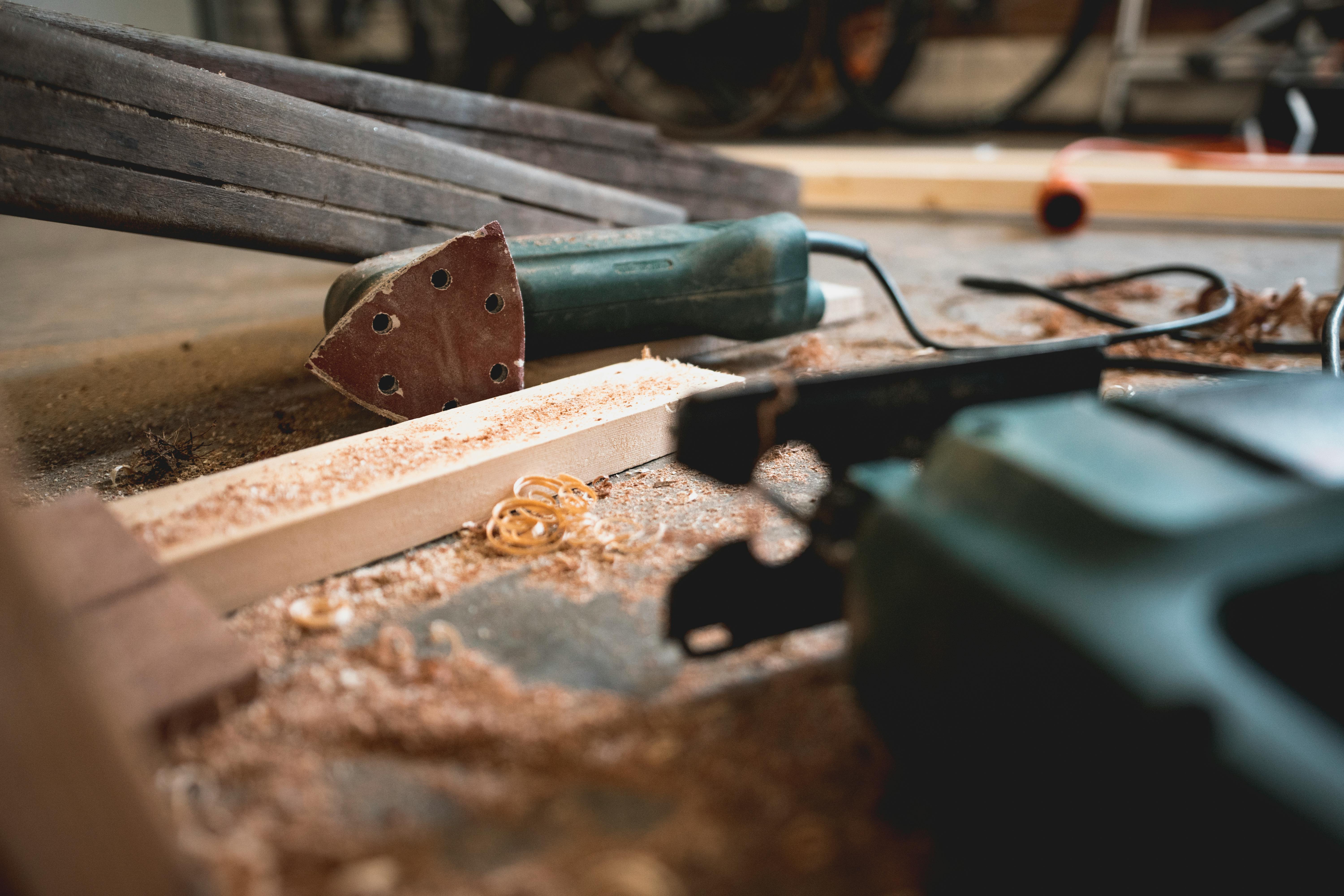 Soutenir les menuisiers dans le chiffrage de leurs créations et installations sur mesure.