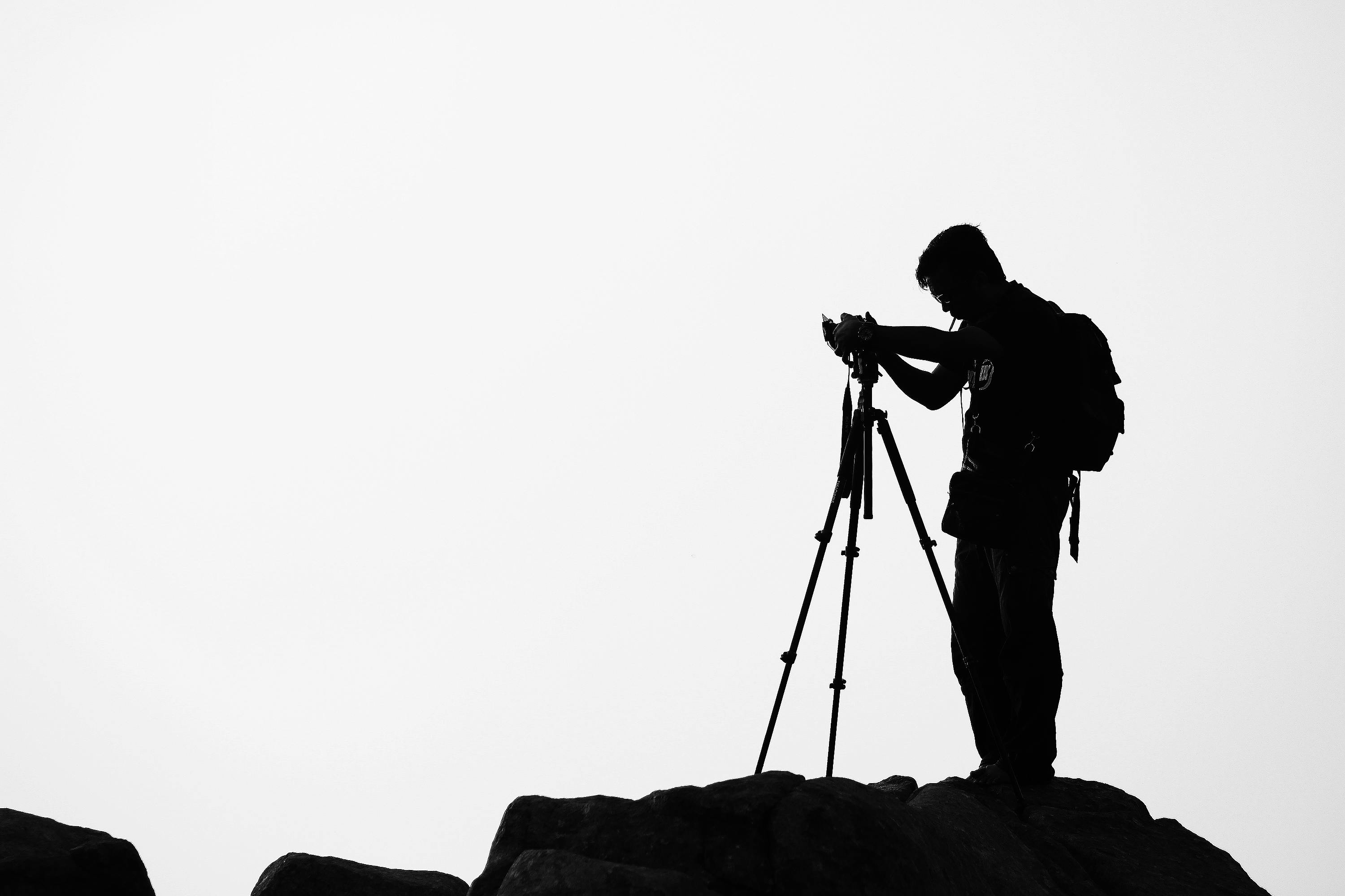 Soutenir les photographes dans l'encadrement de leurs prestations de reportage et shooting.