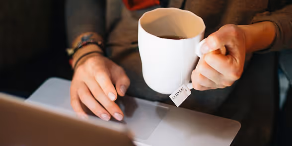 Comment facturer en freelance développeur (France et international)