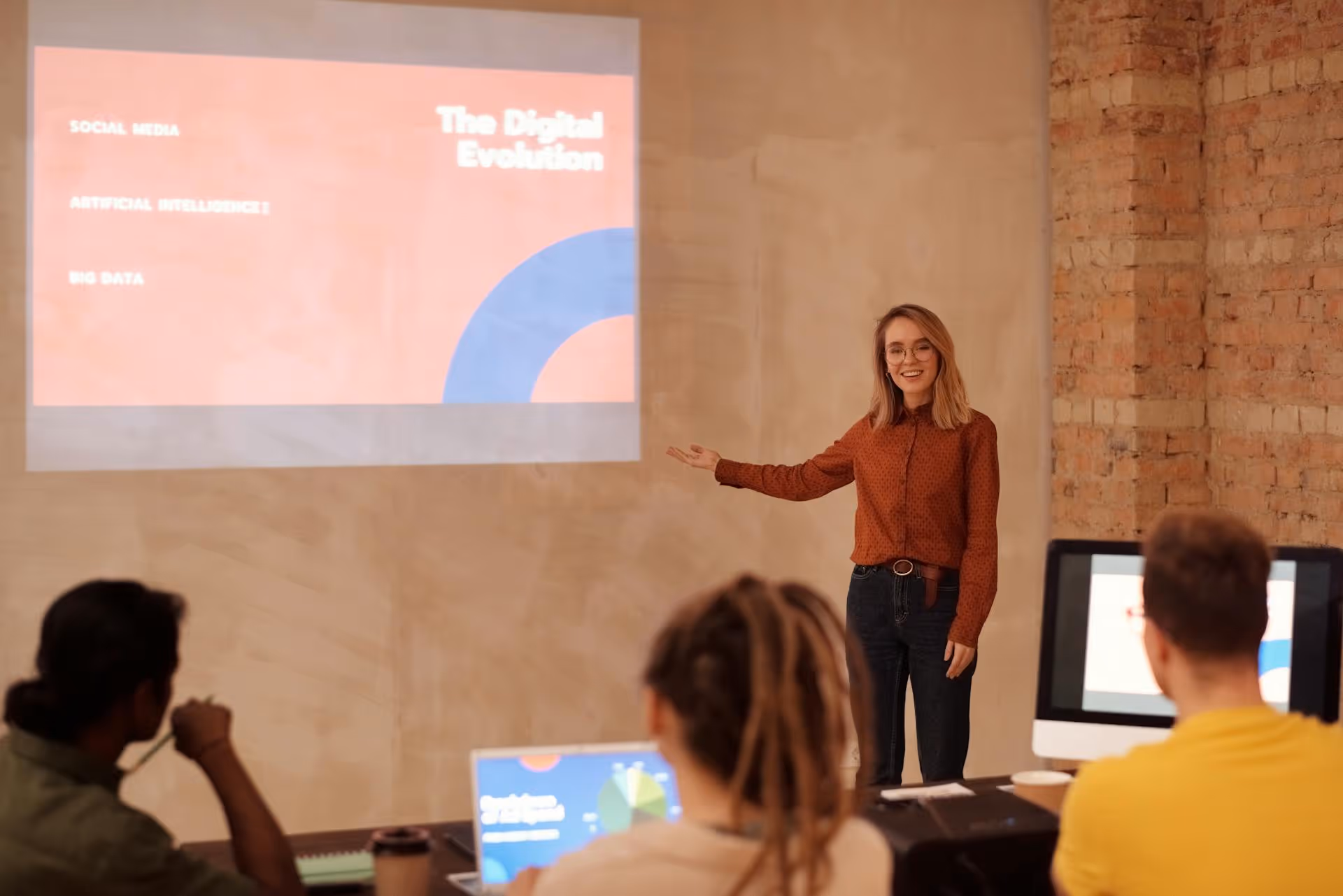 Pitch deck vs. Business plan what's the difference and when to use each