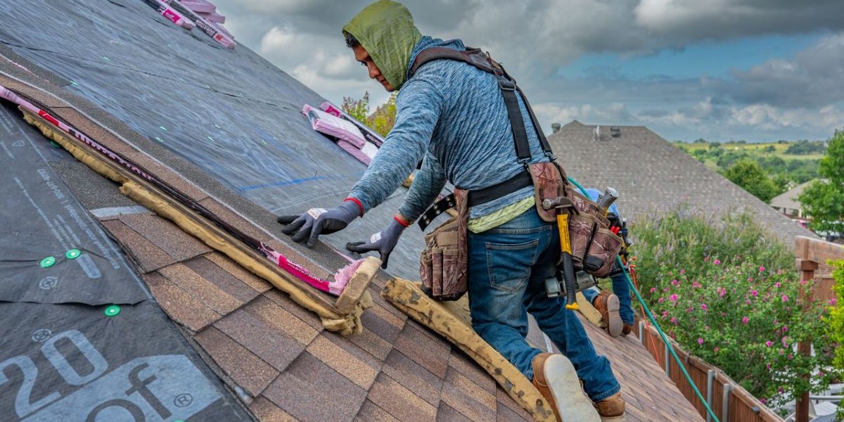  Asphalt Shingle Roofers