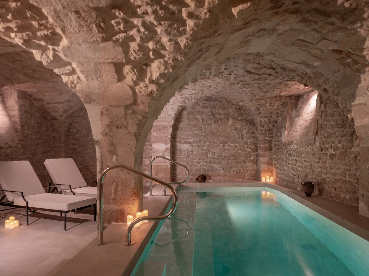 piscine intérieure voutée hôtel paris 5