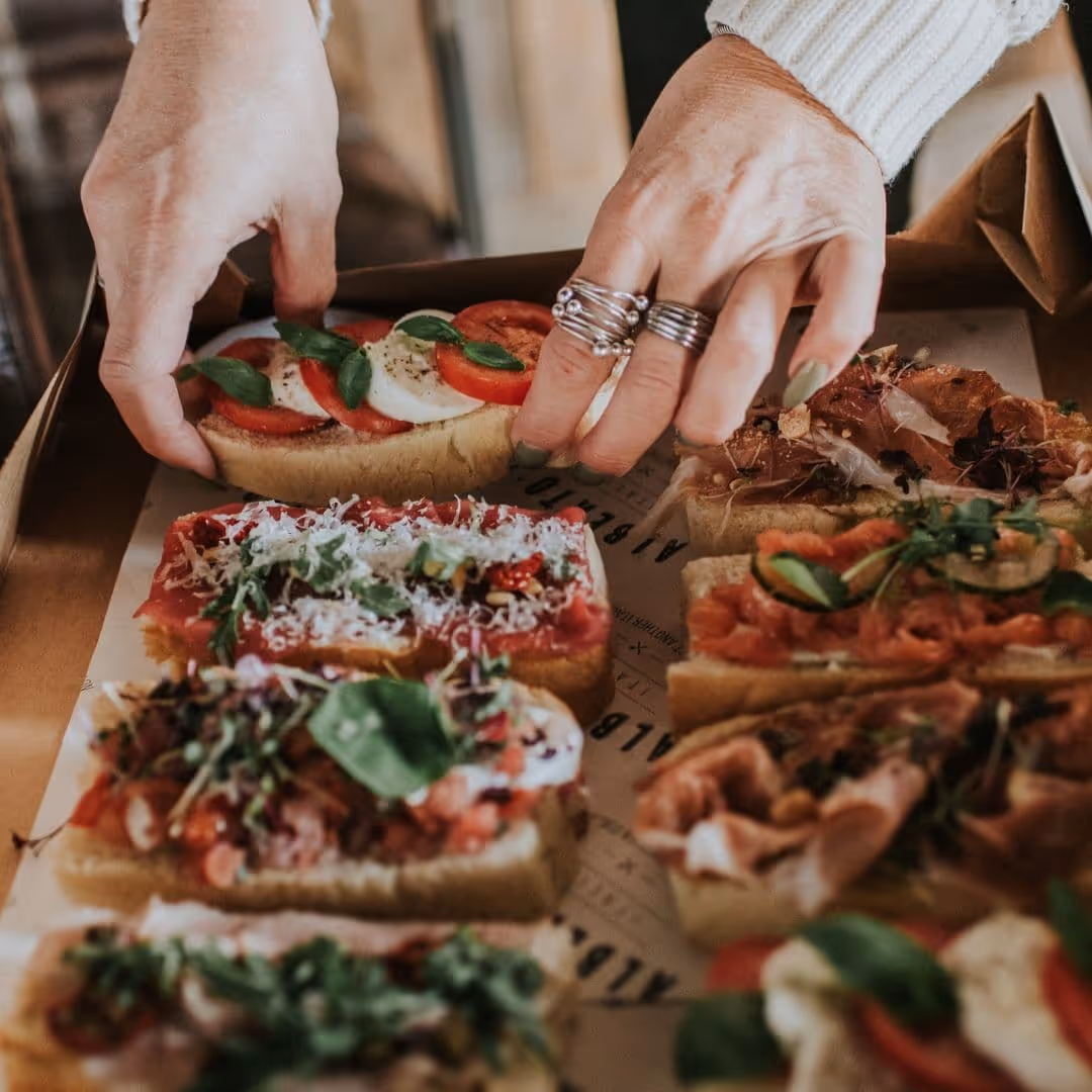 Verse lunch catering hapjes bereid door De Keukenploeg