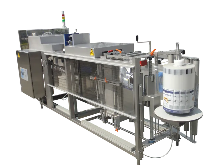 Automatic polyethylene bagging machine
