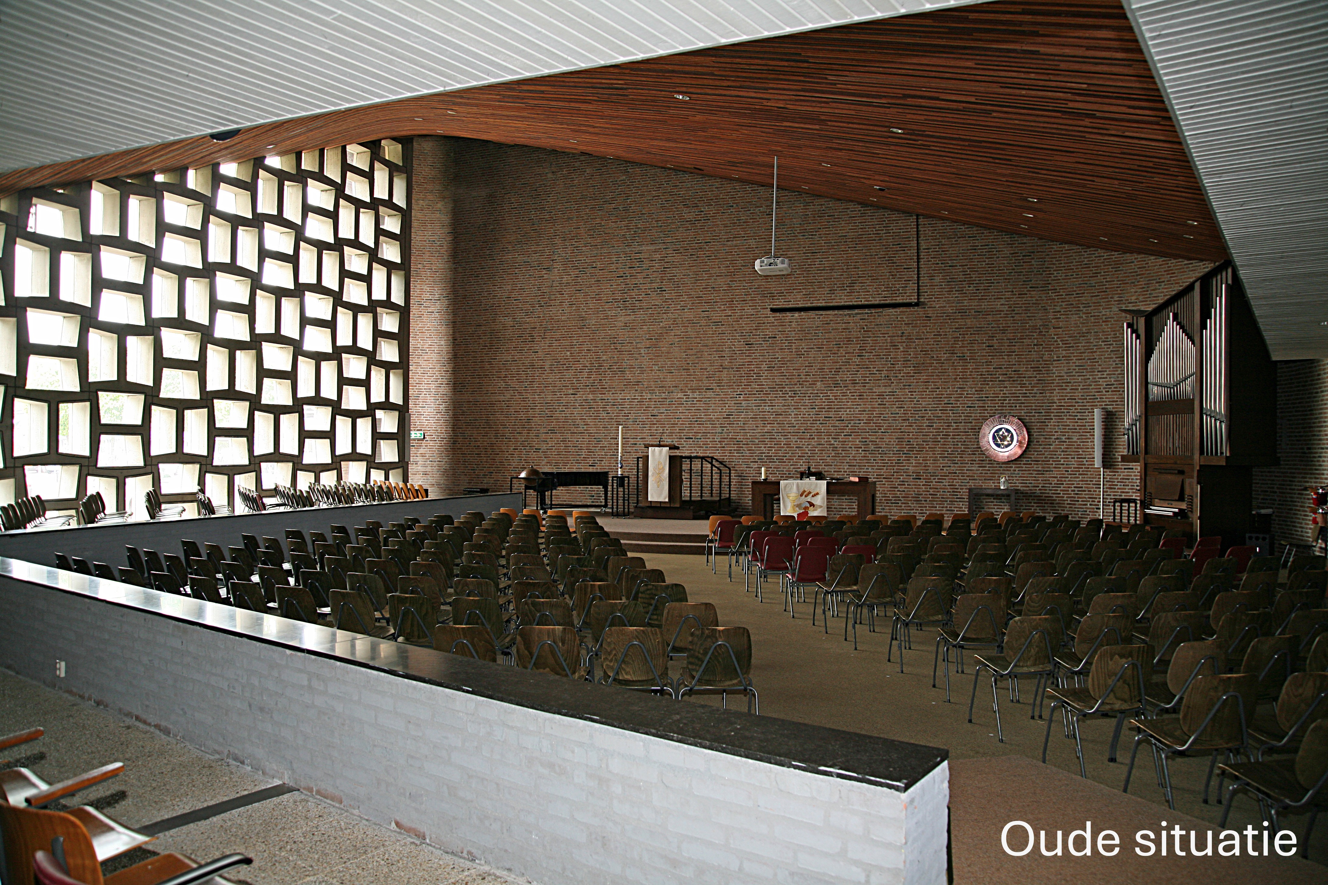 Oude situatie van de kerkzaal van Open Hof voor de vernieuwing