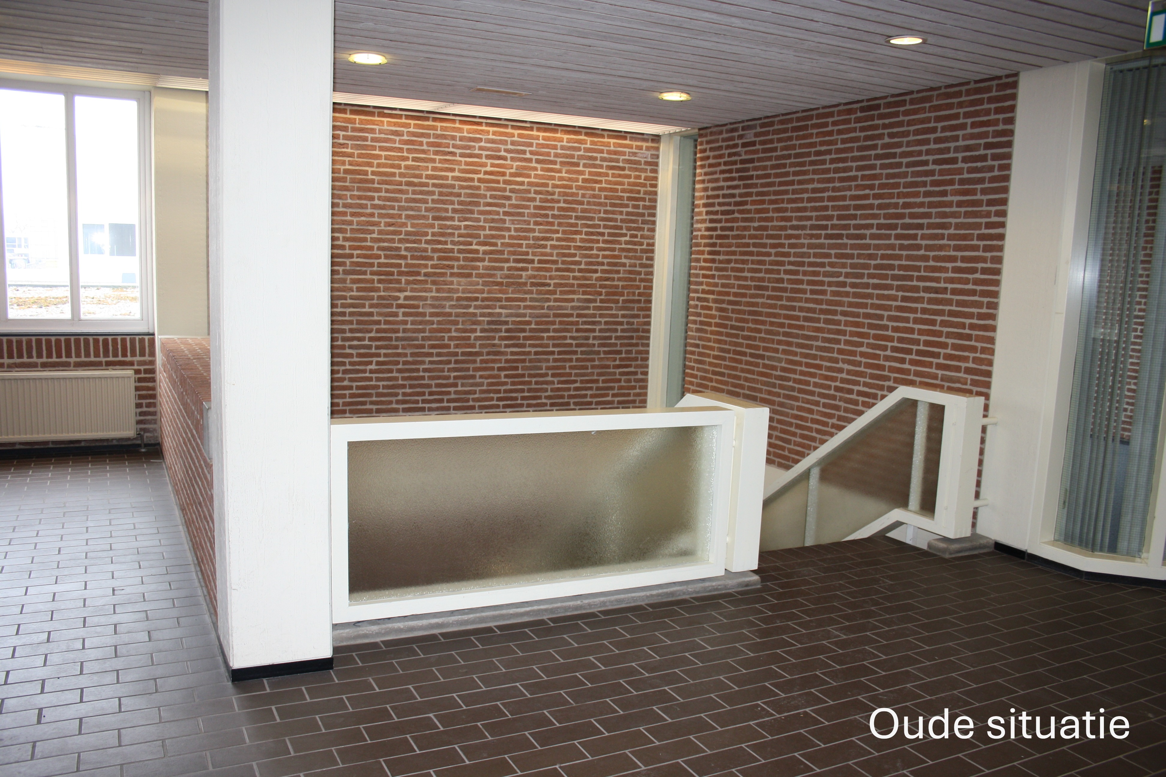 Trap naar de eerste verdieping van opleidingscentrum Hoogeveen