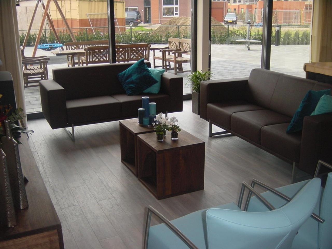 Huiskamer met eigen identiteit door accessoires in woonlocatie Philadelphia
