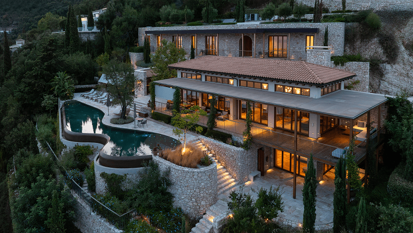2 Oaks House