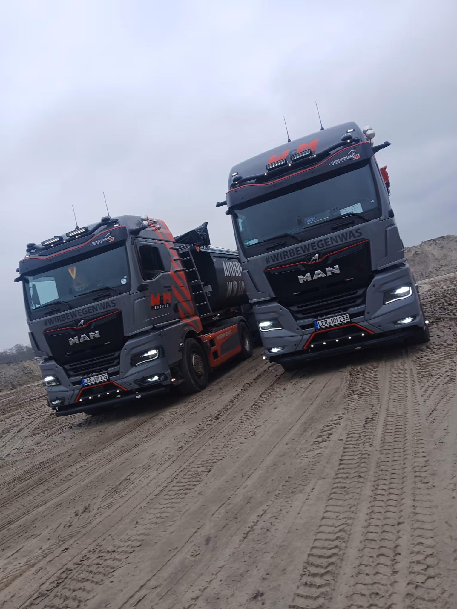 W&M Erdbau Sattelzug Schuettguttransport