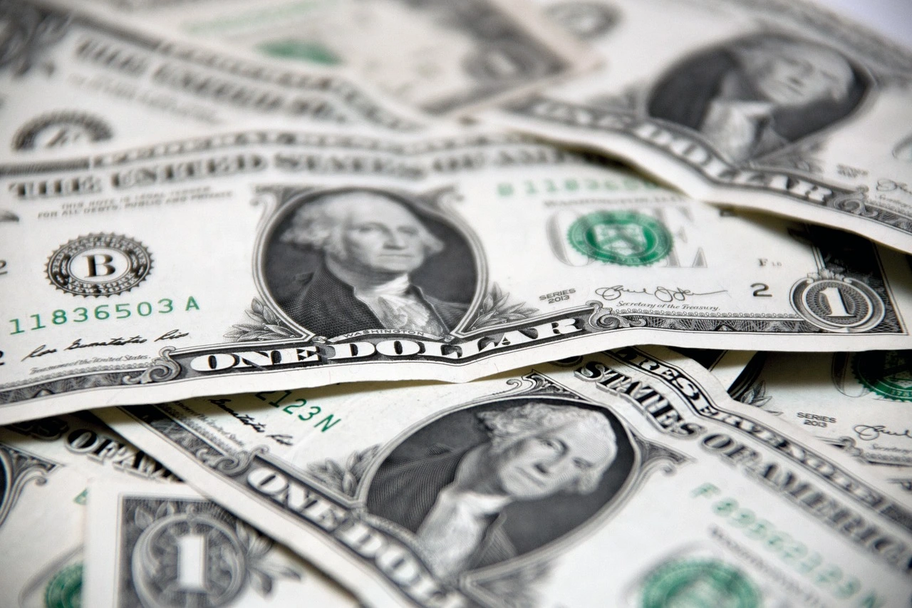Billets de banque les uns sur les autres - réconciliation bancaire