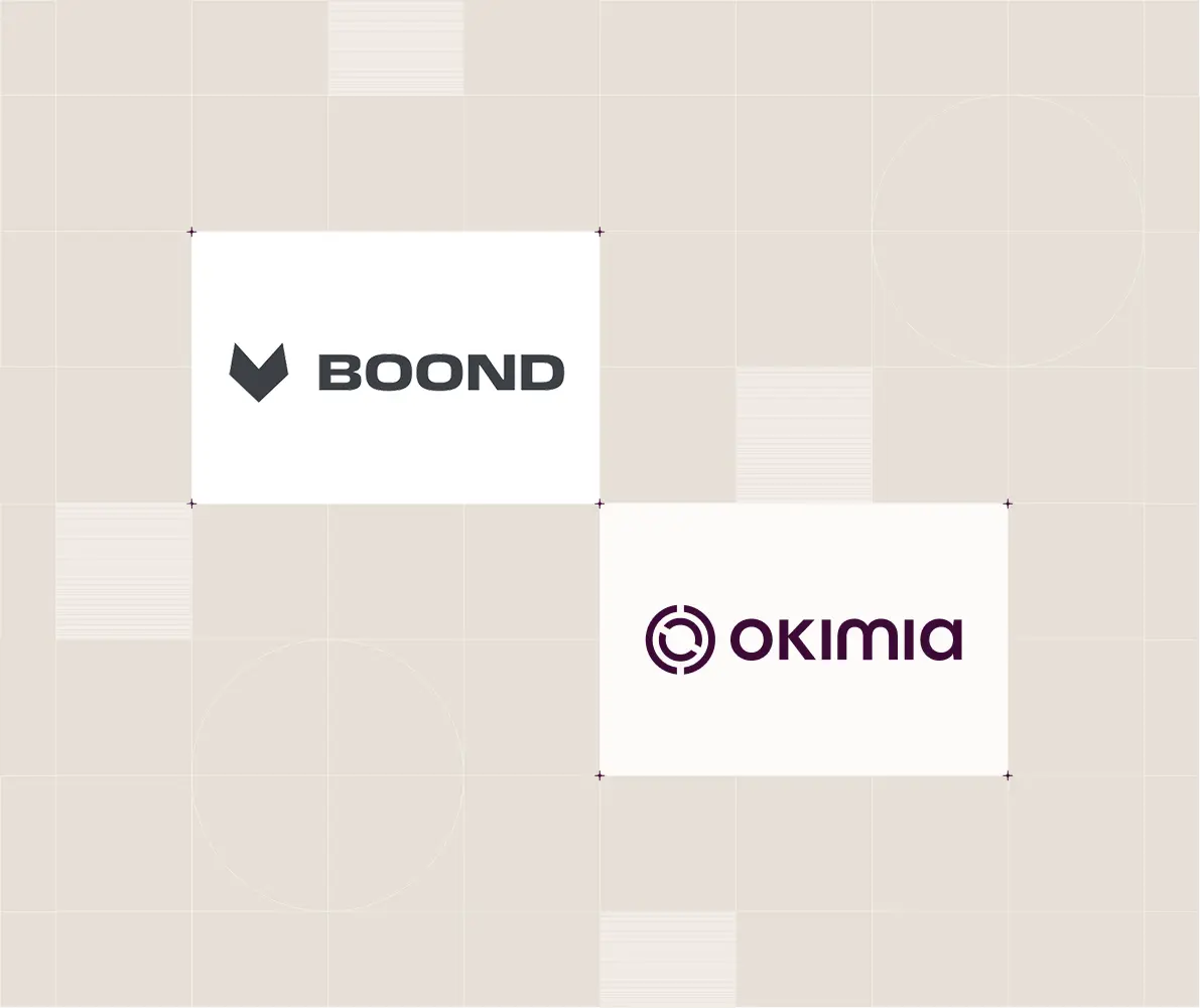 Logos de Boond et Okimia sur fond beige à motifs géométriques.