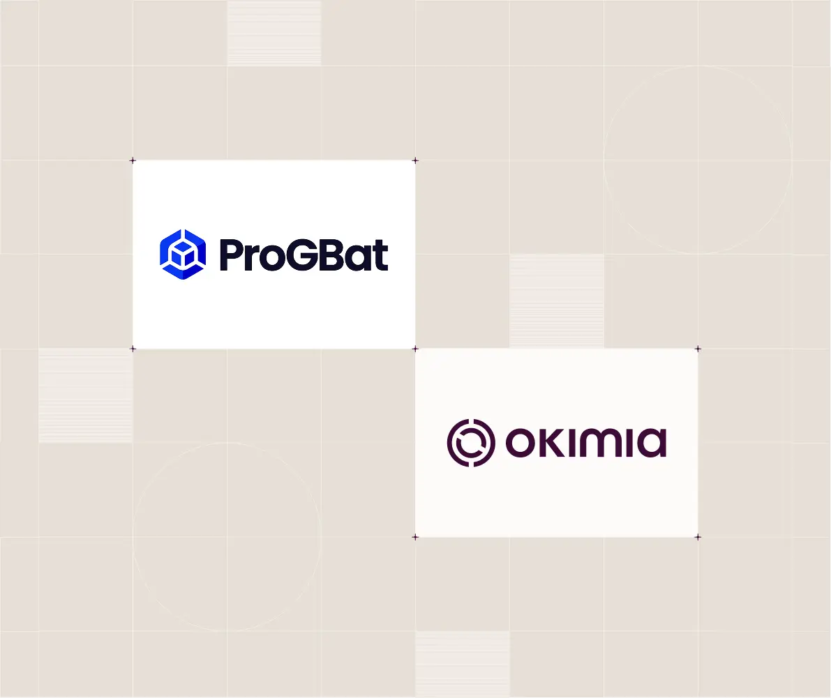 Logos de ProGBat et Okimia sur fond beige avec motifs géométriques.