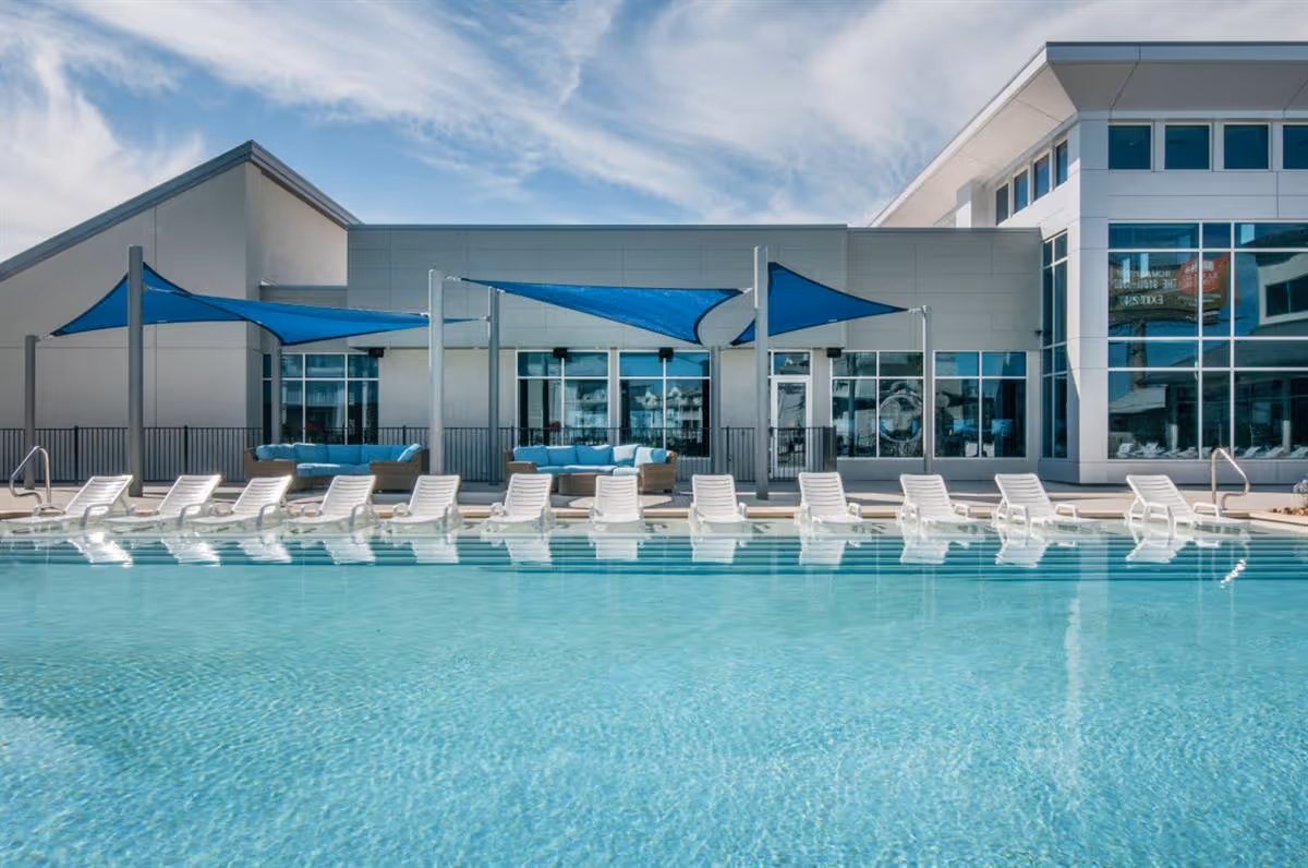 Pool and outdoor area