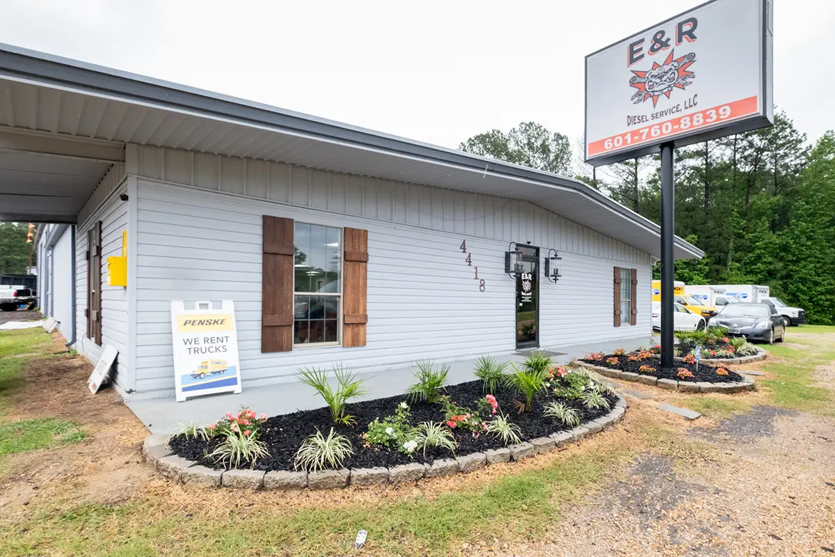 Exterior of E&R Diesel Service
