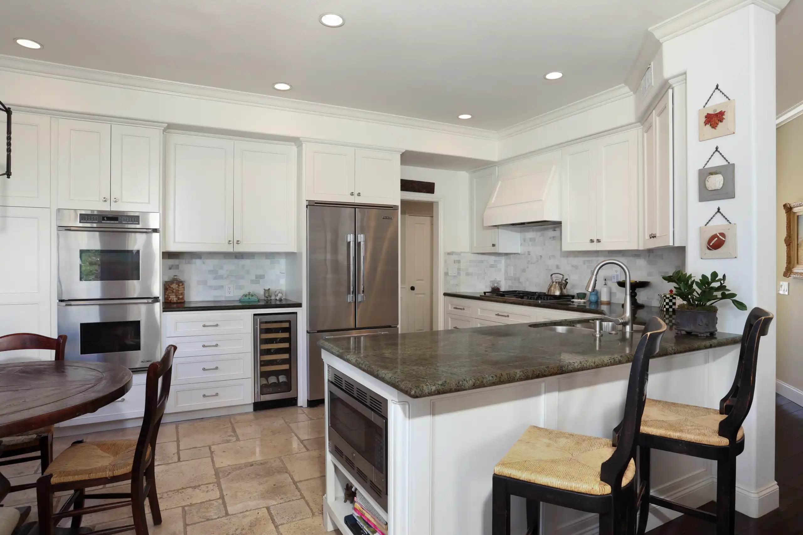 9 Chaminade property photo 3