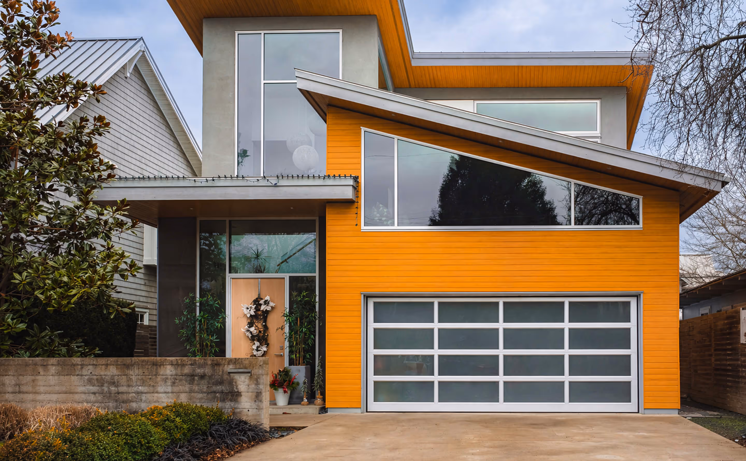New modern garage door installed at a Bend, Oregon residence