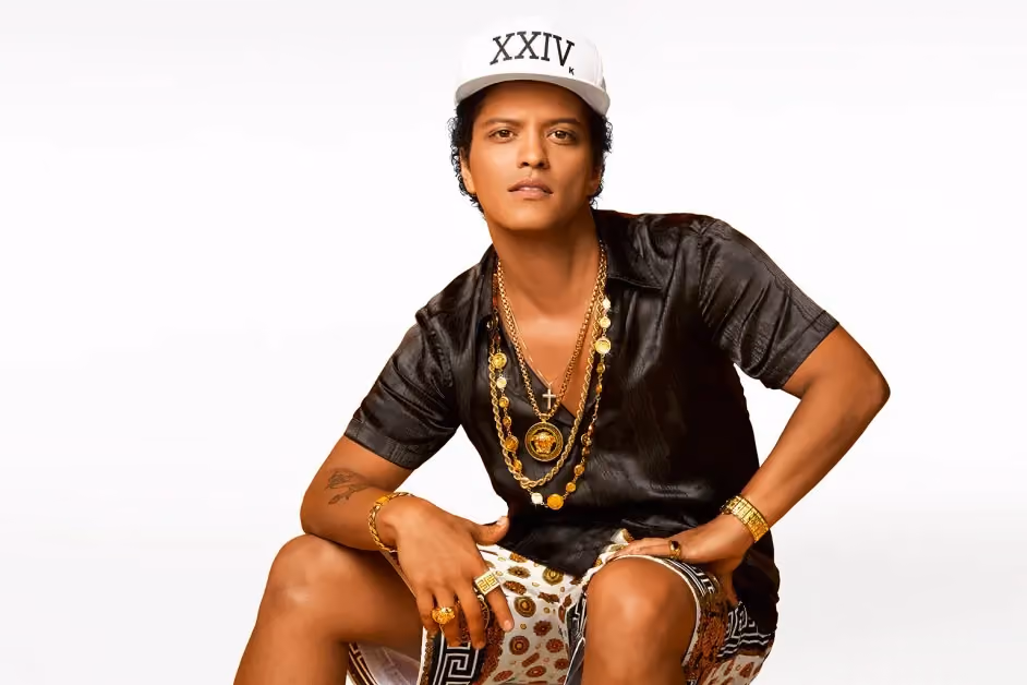 Bruno Mars — Bruno Mars Believes Clothes Make the Album | Billboard