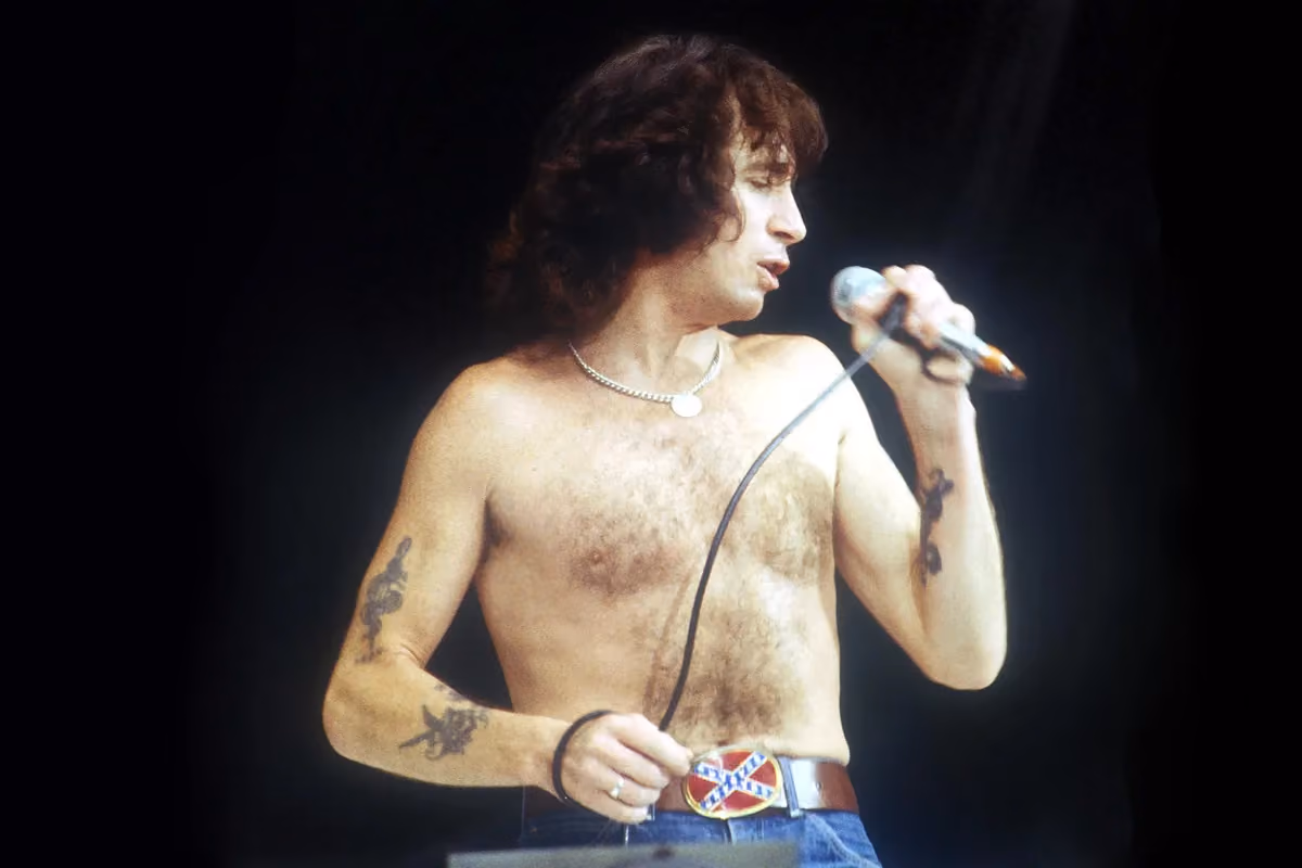Bon Scott — AC/DC's Bon Scott Owns the Stage at Day on the Green 1979: W