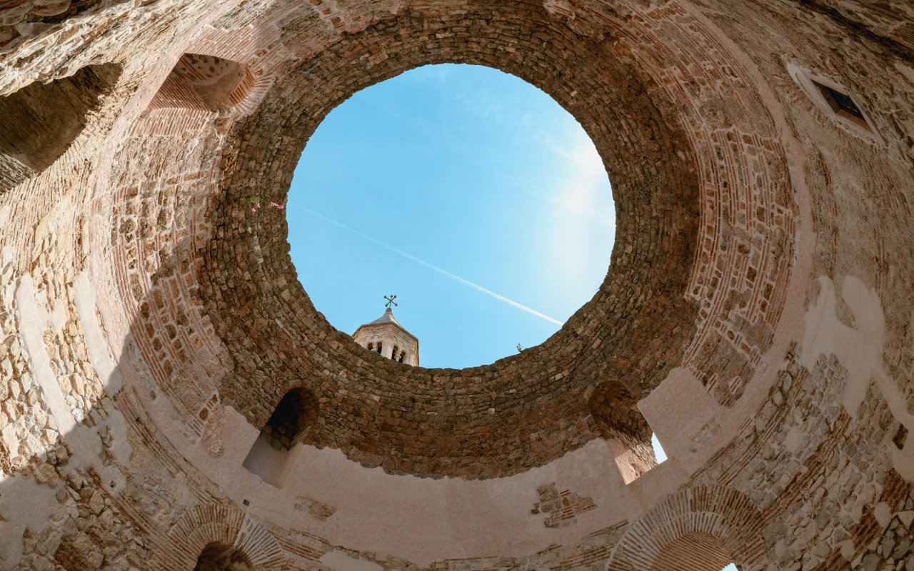Looking up through the oculus of the Vestibule in Diocletian's Palace, Game of Thrones filming location, Split