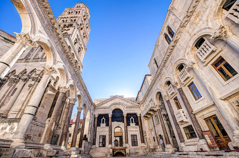 The Peristyle of Diocletian's Palace, Meereen plaza filming location in Game of Thrones, Split