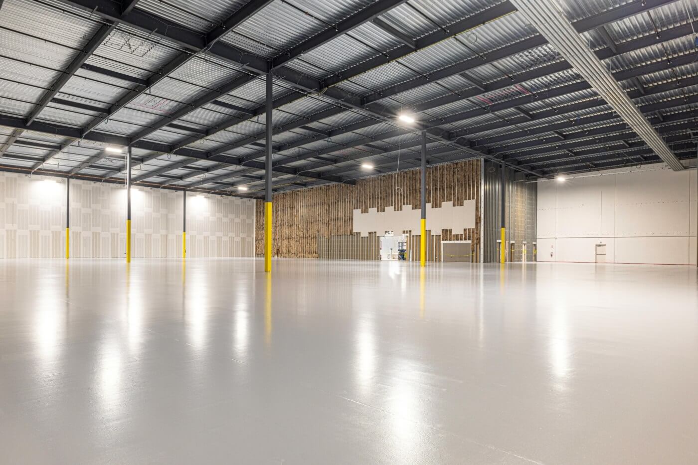 Inside a warehouse free space condition