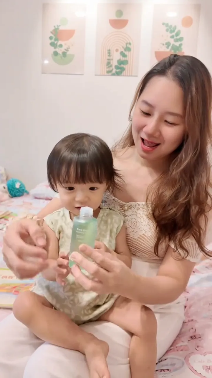 @an.anyarinnn using Skinhug Pure Green Nourishing Seed Oil