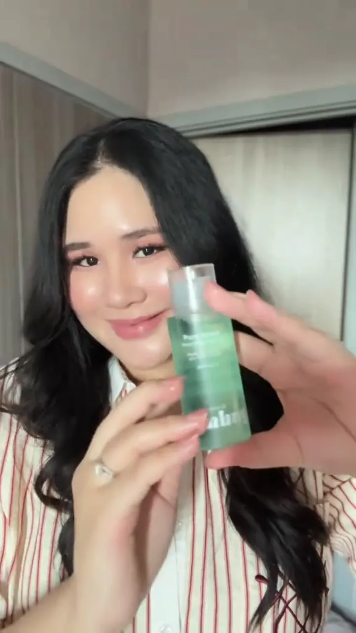@pimpimaks using Skinhug Pure Green Nourishing Seed Oil