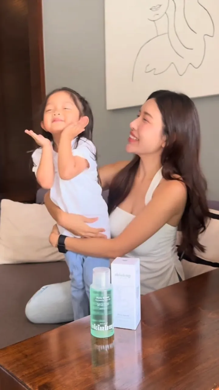 @prypanisara using Skinhug Pure Green Nourishing Seed Oil