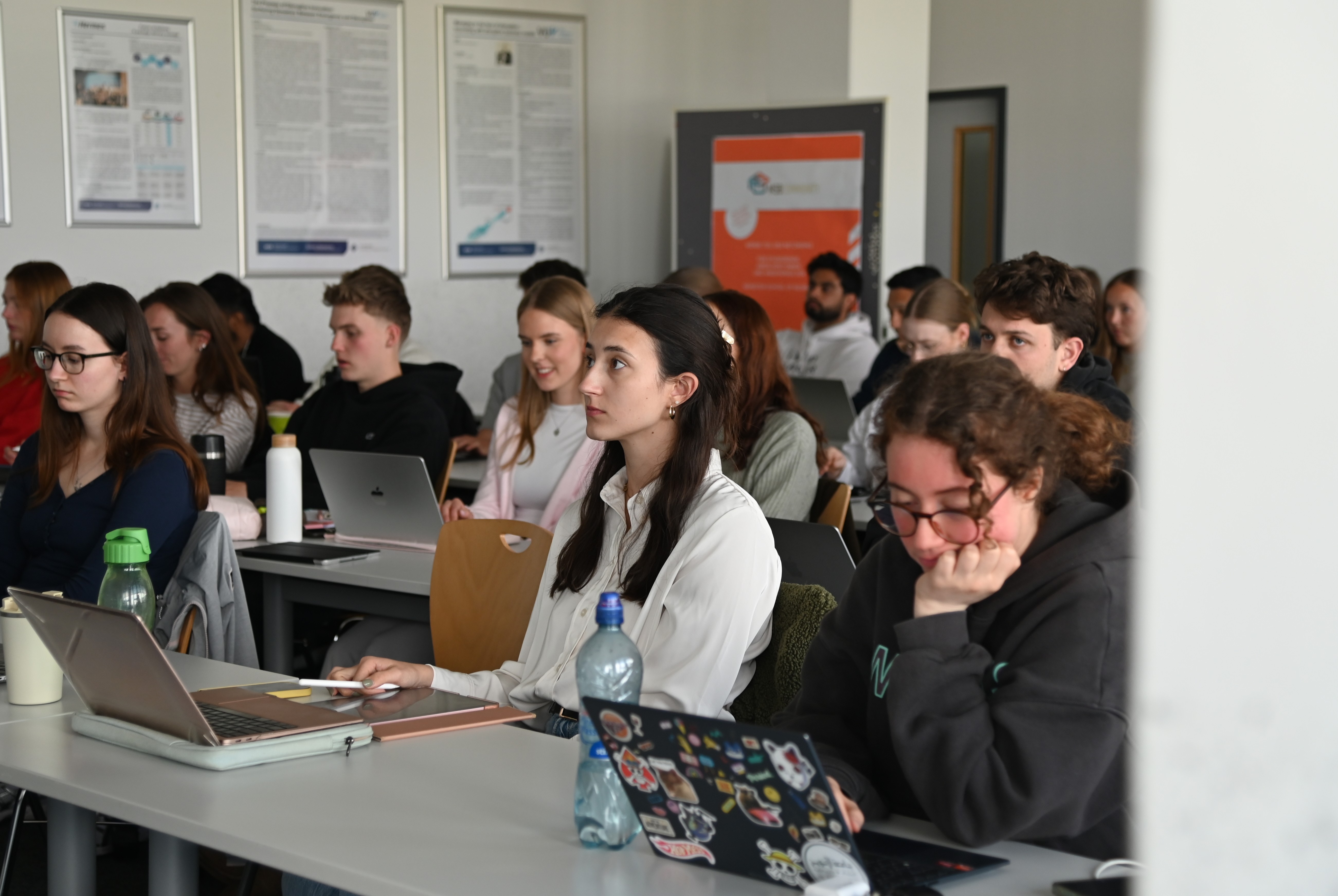 Lecture on digital marketing and CRM – International Marketing curriculum FH Münster.