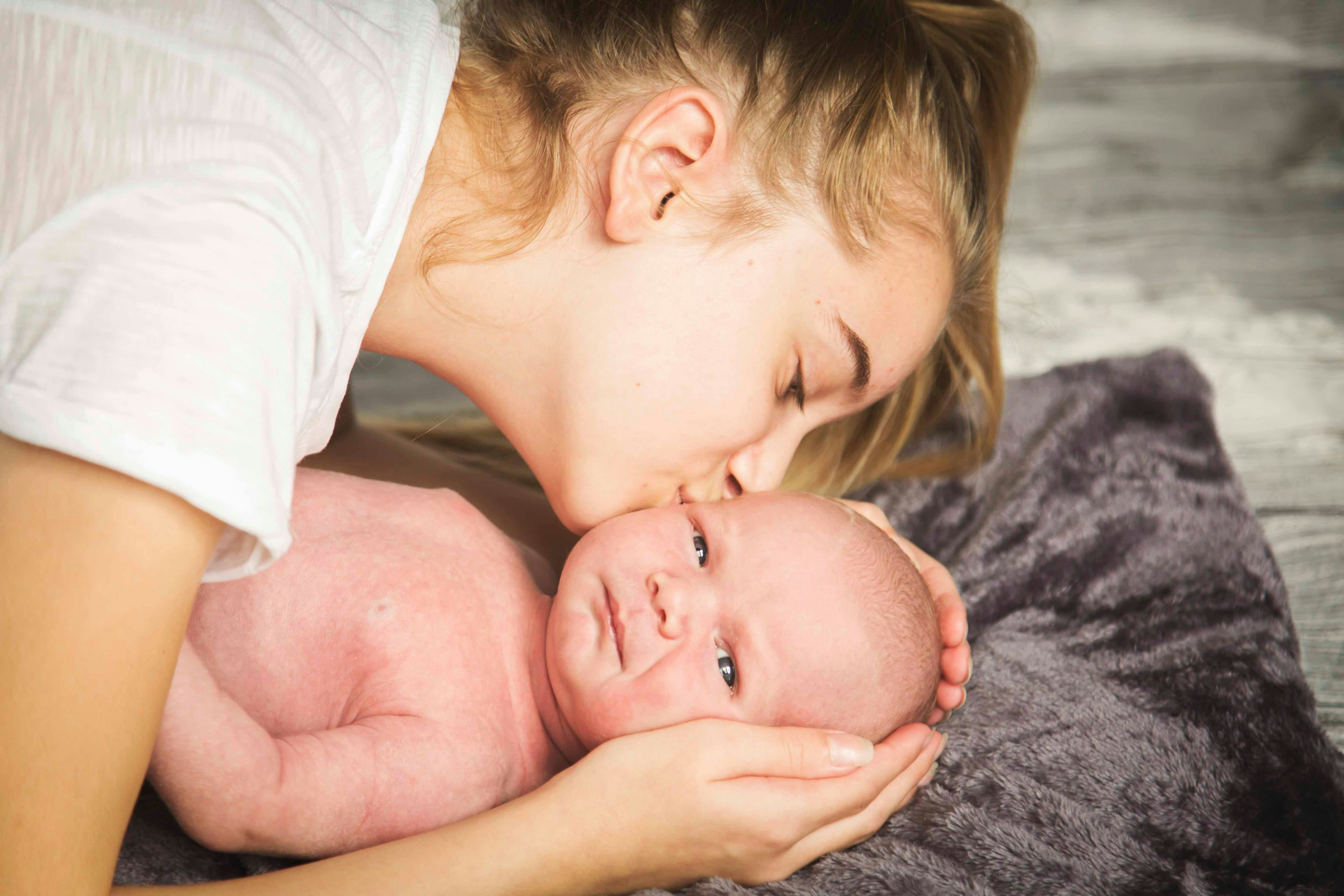 How Partners, Family and Friends Can Actually Support Postpartum Recovery 