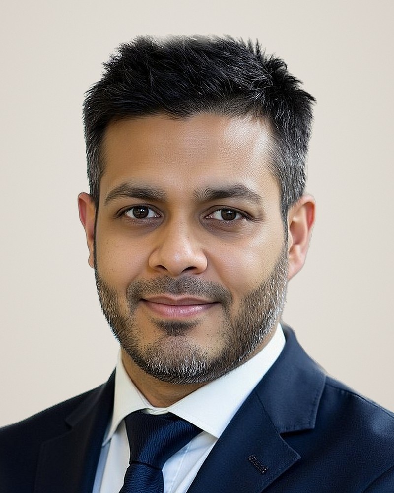 Dr Amit Patel, Platinum Invisalign provider at Bellevue Dental
